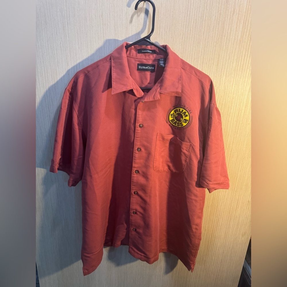 Ultra Club Cabana Breeze Rum Bass Red Short Sleeve Button Up Shirt Size Large